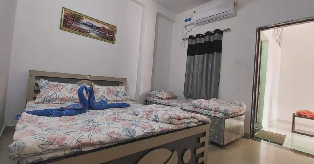 Jai Swaminarayan Delux Homestay Garudeshwar Eksteriør bilde