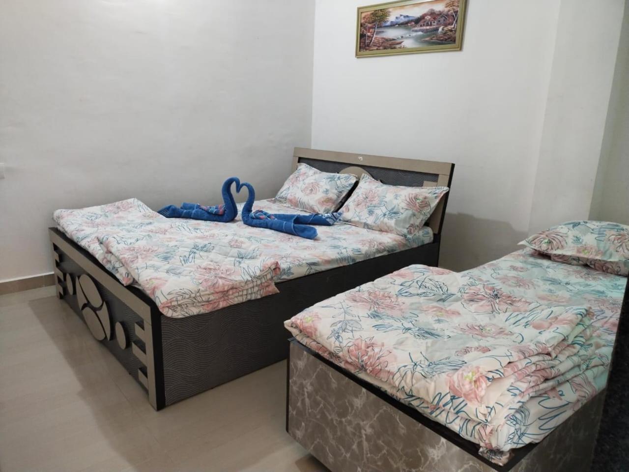 Jai Swaminarayan Delux Homestay Garudeshwar Eksteriør bilde