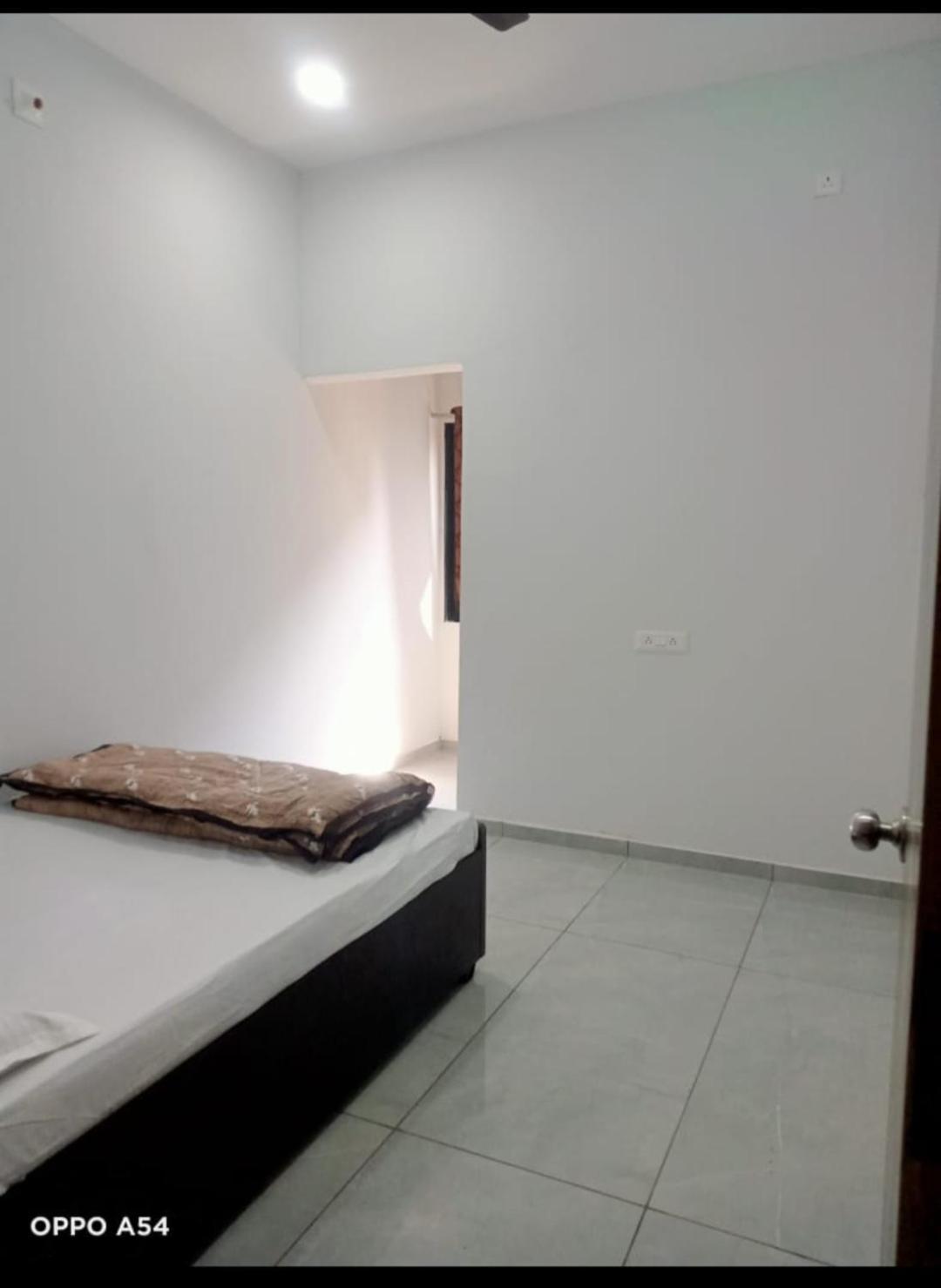 Jai Swaminarayan Delux Homestay Garudeshwar Eksteriør bilde